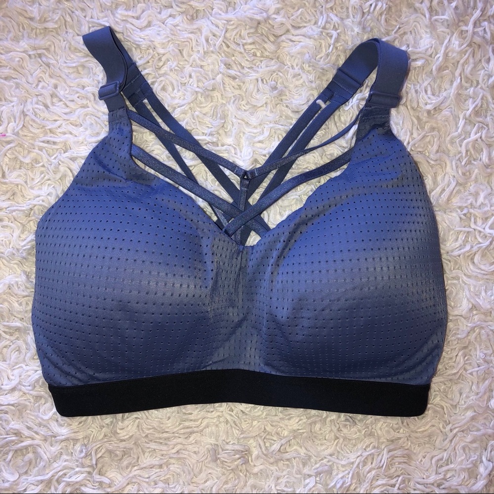 Victoria sport strabby back bra